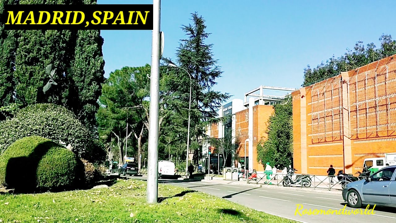 SIDE VIEW DRIVE IN MADRID CITY.