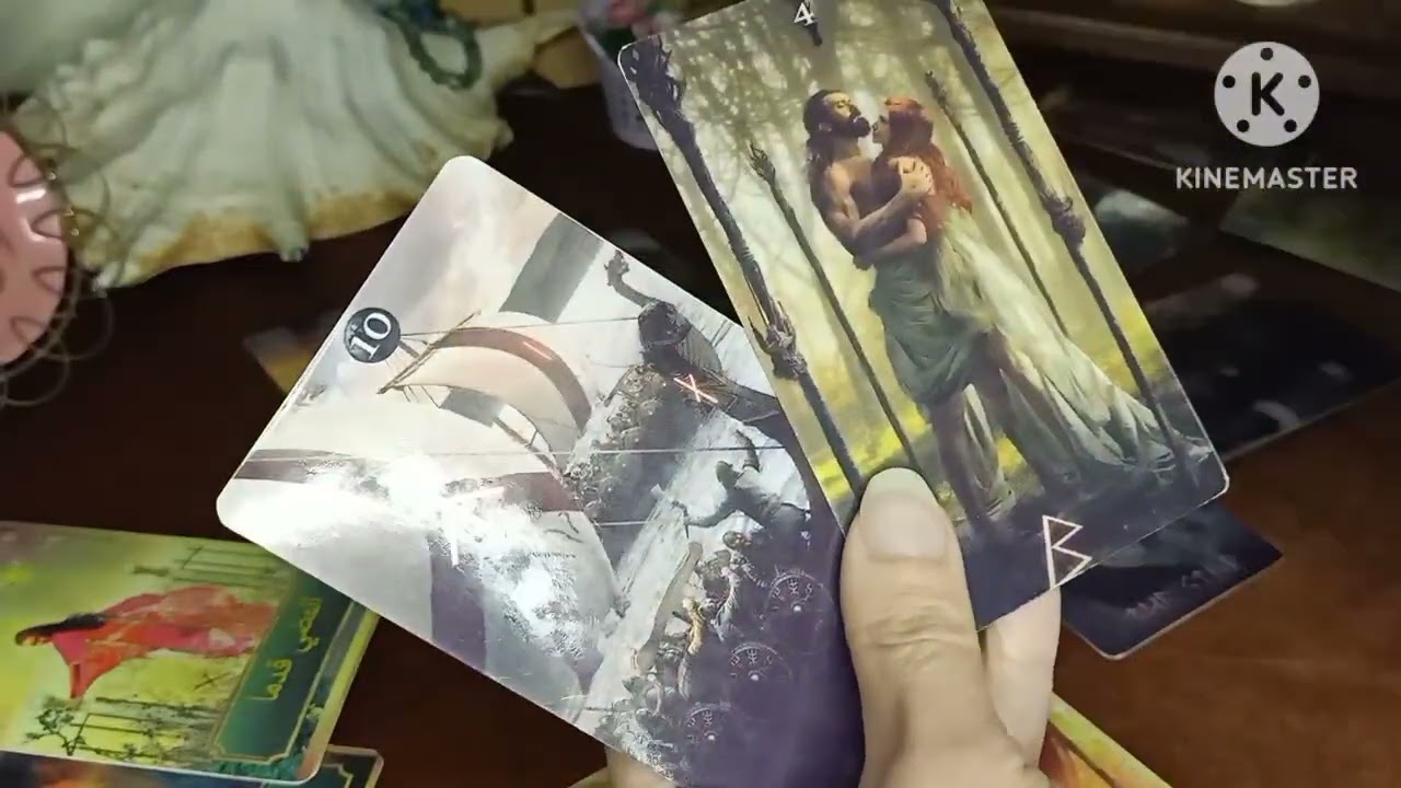 برج الأسد 😘😘 مشاعر حبيبك المبتعد او المنفصل عنك متأثر فبعدك عنده حنين ندمان مازال ليك مكان بقلبه بير