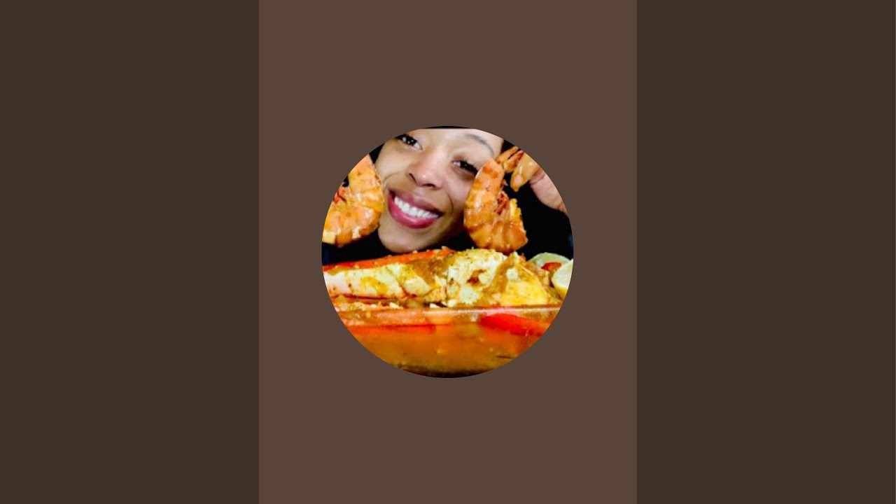 MunchiesWithMeMe is live! Cooking breakfast