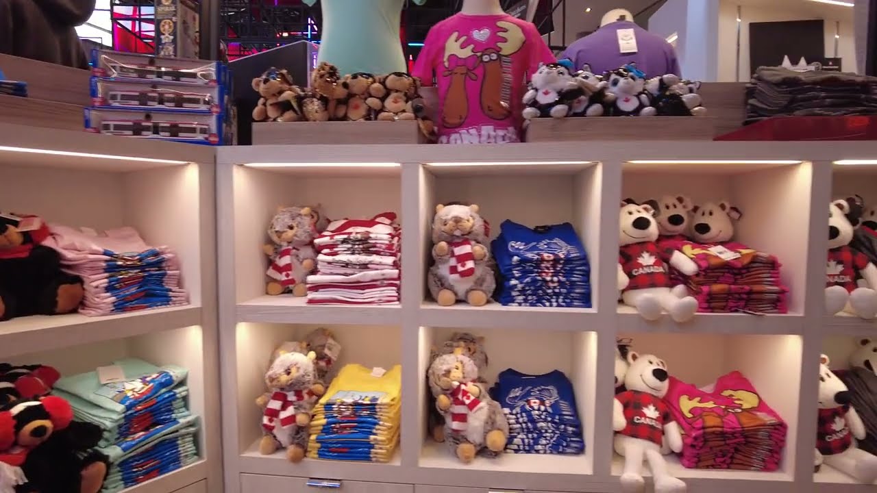 4K - CN Tower Gift Shop Store - February 7, 2023
