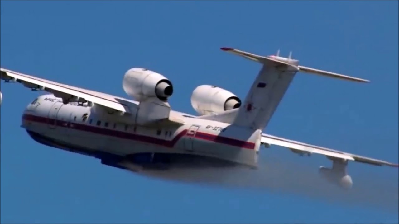 Magnifique d&eacute;collage et atterrissage d'un hydravion russe Be-200