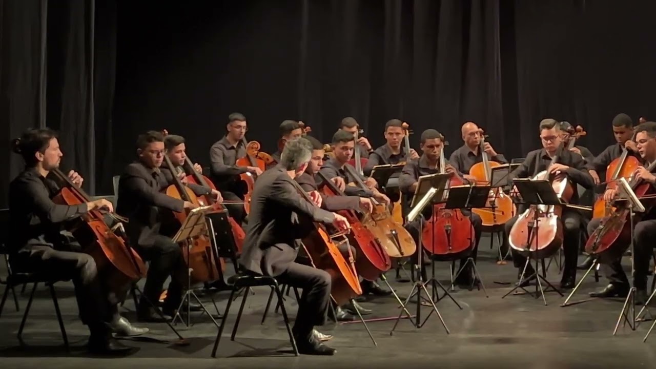 Orquestra de Cello - Hino 124  - 9° Encontro de Cellos de São Paulo