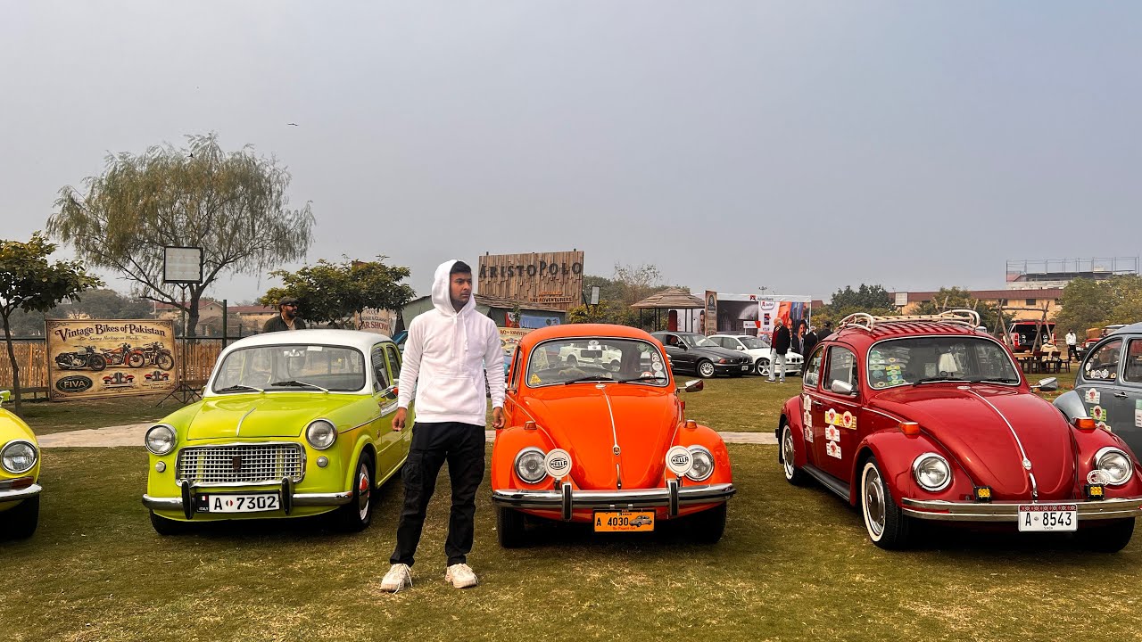 park 2 I was very interested in the old cars 🤩🚗. #youtubeshorts #like #comment #subscribe 