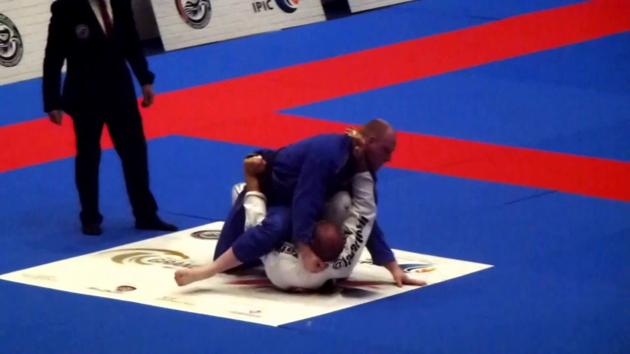 Lucio Rodrigues vs Luke Costello - Abu Dhabi Grand Slam London 2016 - Black Adult