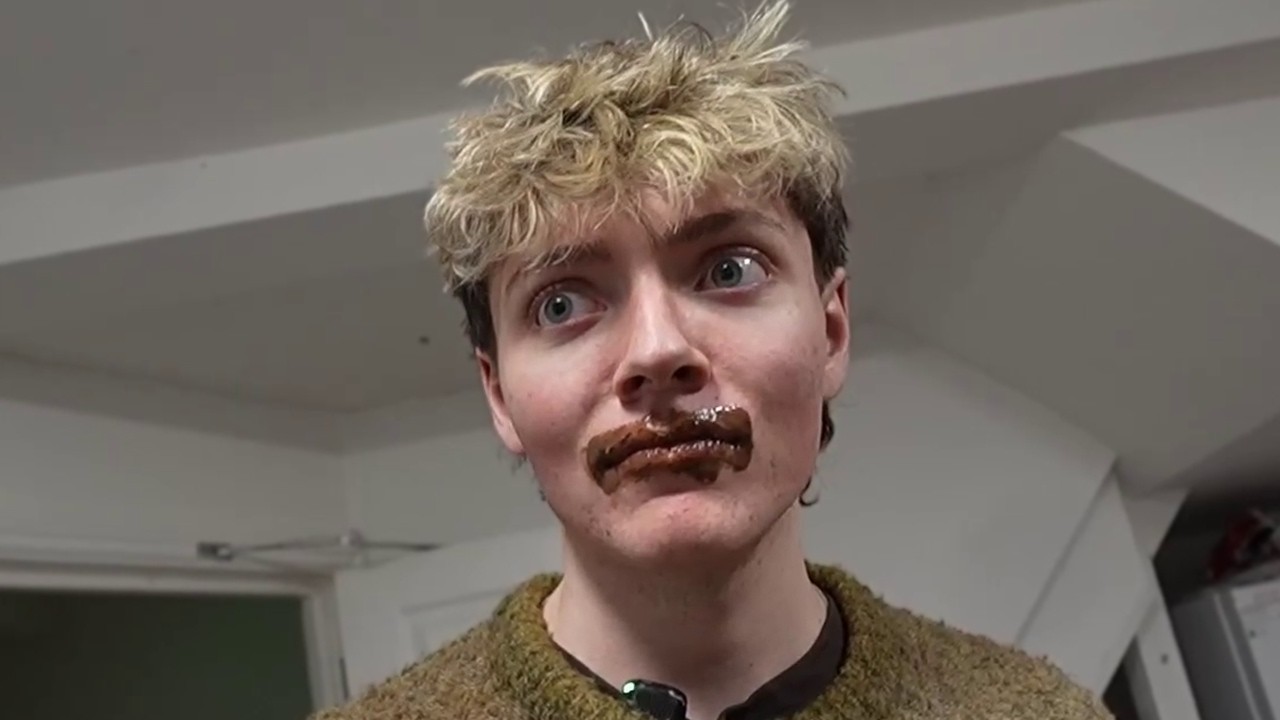 Invading a viewers house to make pancakes w/ MaxGGs