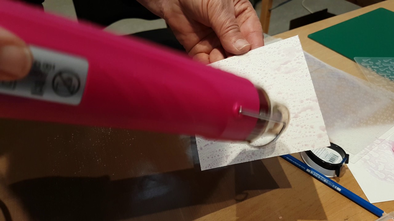 Nellie Snellen demos the Mixed media plate and fun techniques with ink pads