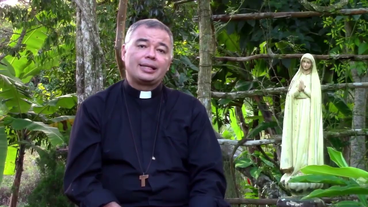 Santo Rosário Meditado pelos padres da Paróquia do Carmo