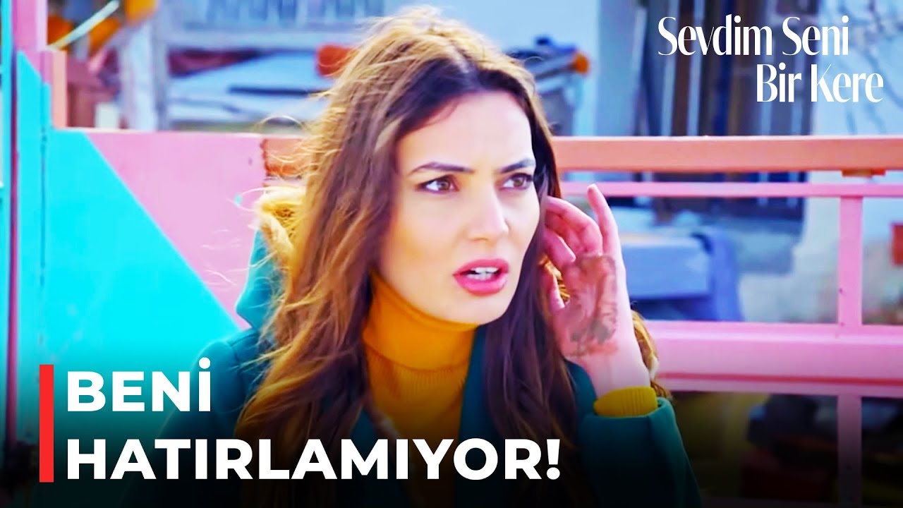 Leyla, İlk Aşkı Mirza ile Karşılaştı! | Sevdim Seni Bir Kere
