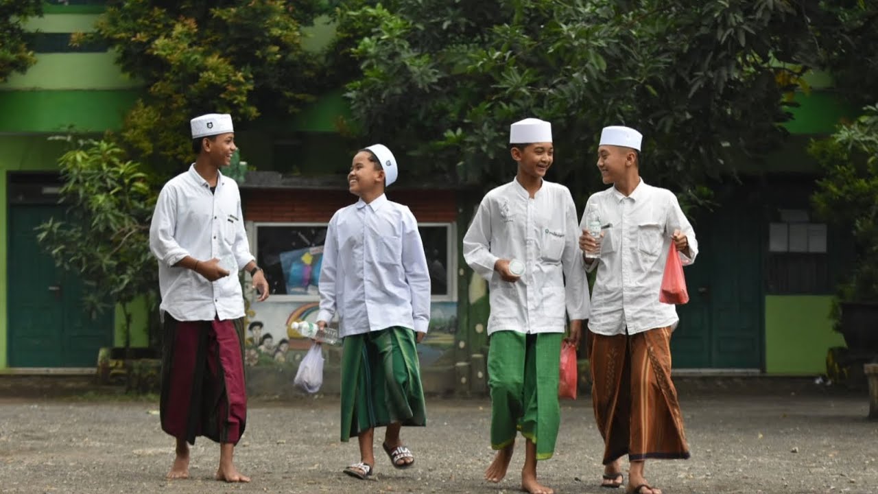 Serba-serbi Buka Puasa Rajab Ala Santri Al-Yasini Pasuruan