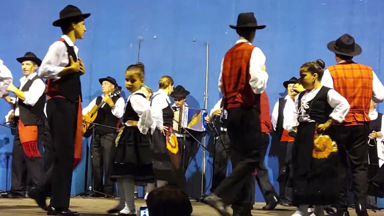 JR GRUPO RECREATIVO FOLCLÓRICO DE MOSTEIRO VIEIRA DO MINHO N11