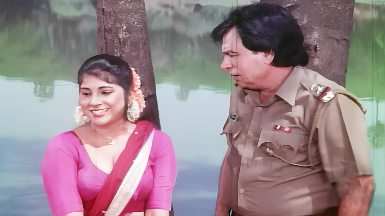 मुझे देखकर तुम्हारा इंजन ख़राब हो जाता है इंस्पेक्टर | Kader Khan Best Comedy Scene | #bestcomedy