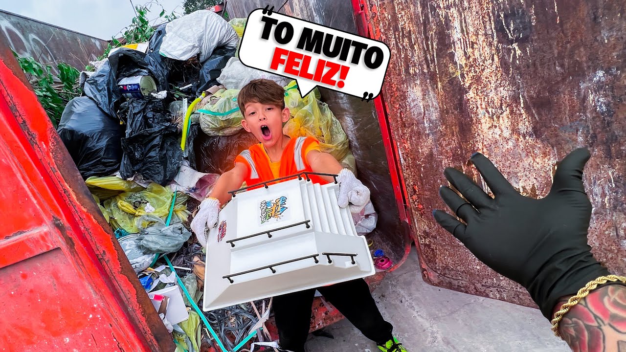O Primeiro a Encontrar Coisas Novas No Lixão Ganha!
