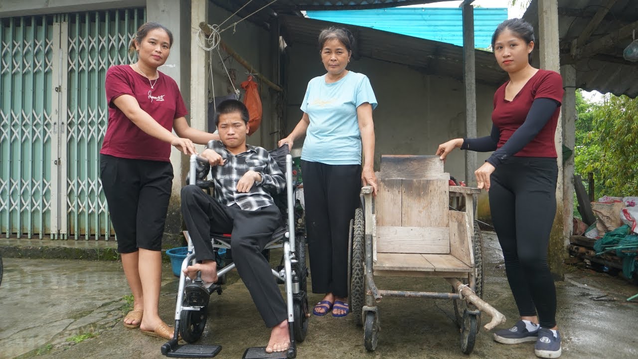 Repair and restore electric wheelchairs! Give-away to the disabled.