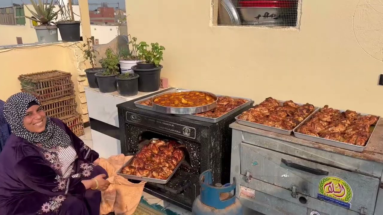 الباب اللى اتقفل فى وشى أتفتح بدالو الف باب👌وبداءت أنا وعيالى مشروعى  اللى غنانى وهنانى ولبسنى