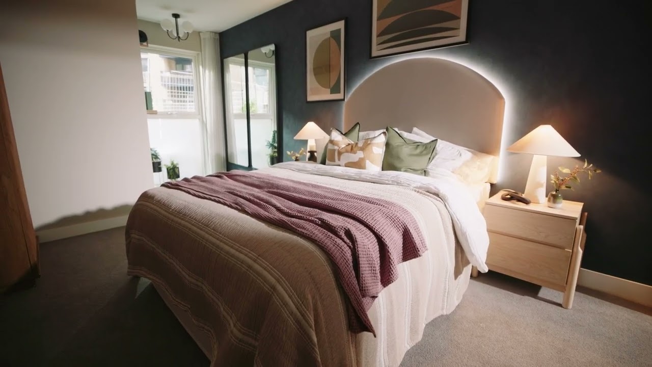 Kew Bridge Rise - Two-Bedroom Show Home Flythrough Tour