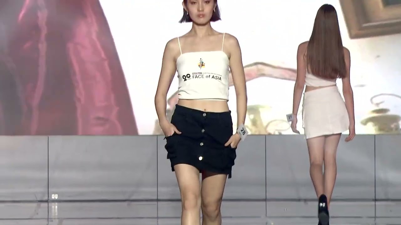 FOA 2025 - VALERIE OPENING CATWALK 