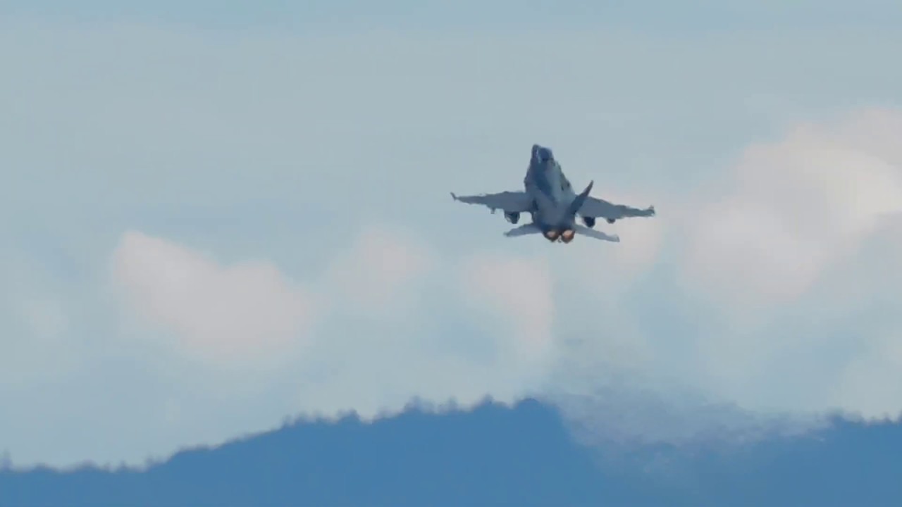 RCAF CF-18 Walkaround, Start Up, Taxi & LOUD Vertical Takeoff From YYJ