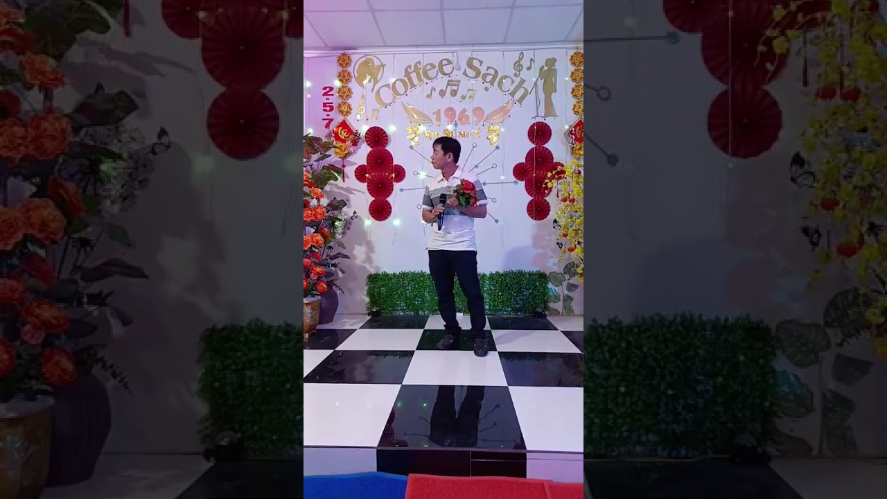 CHUNG.  VẦNG TRĂNG. ĐƠI 😍