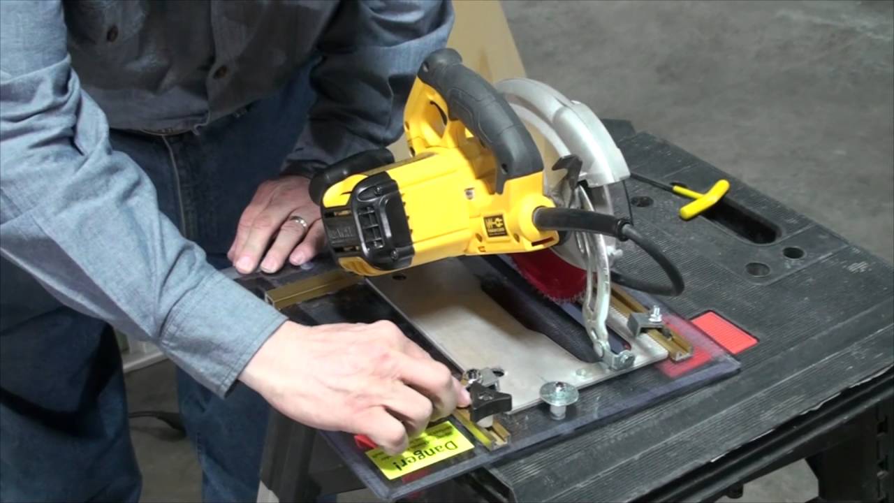 Swap Saw™ Build Instructions Part 10 Attaching the Saw and Router