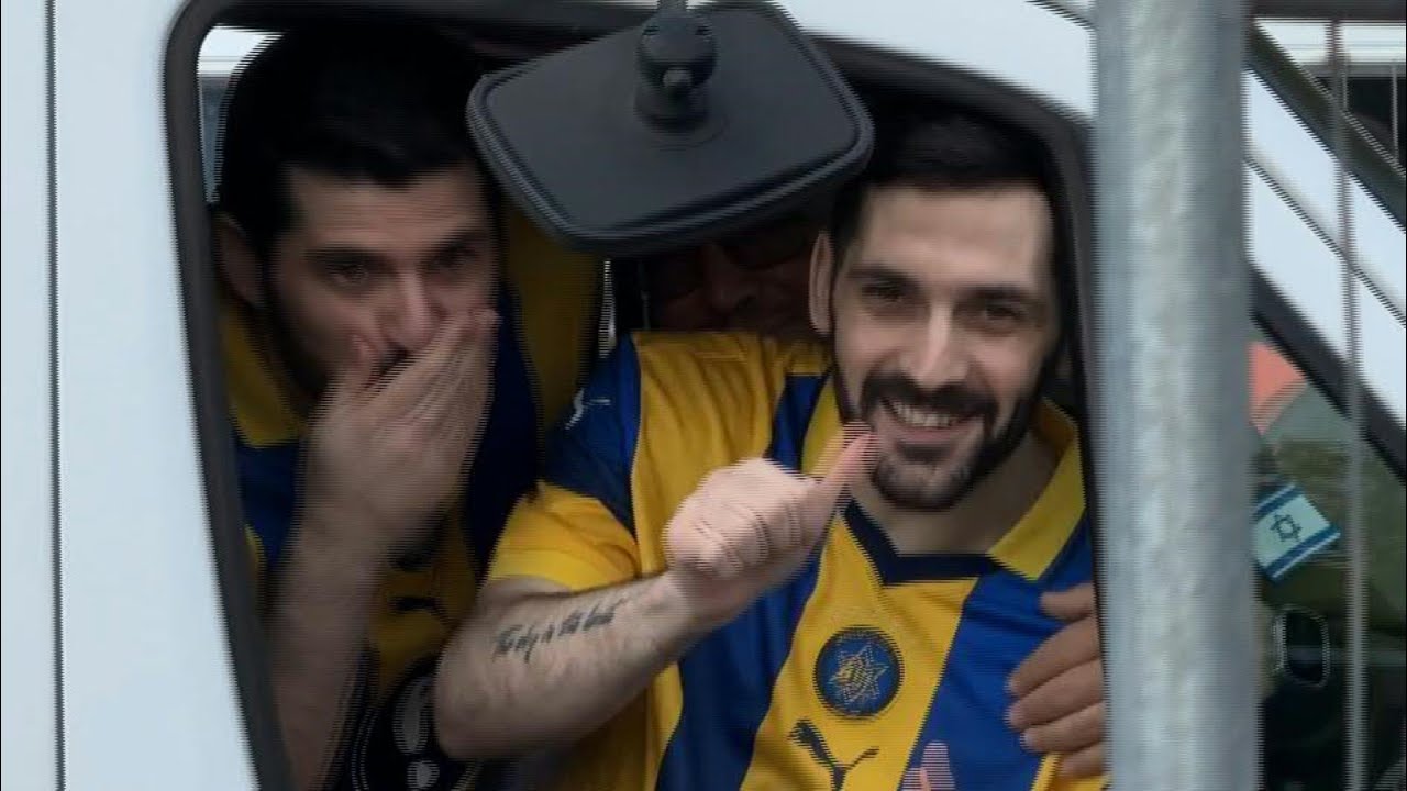 Freed German-Israeli twin hostages Gali and Ziv Berman arrive at Tel Aviv hospital | AFP