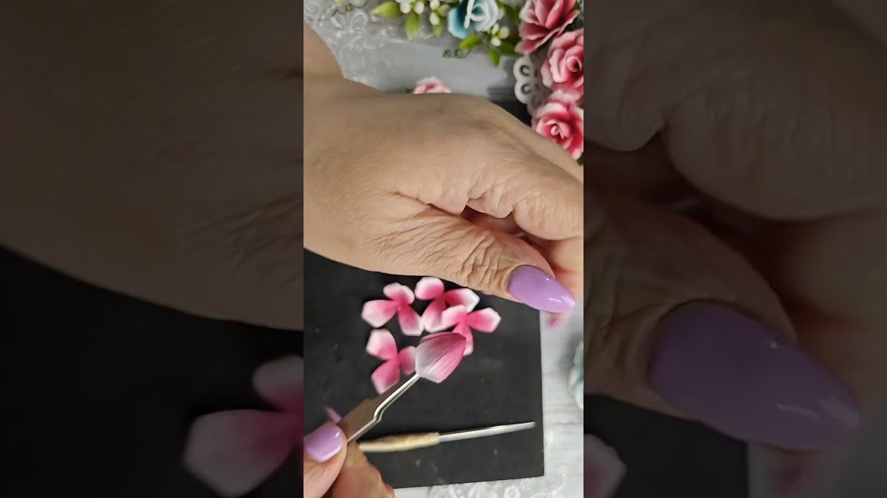 Let's create beautiful paper Roses using Elizabeth Crafts Floral 27
