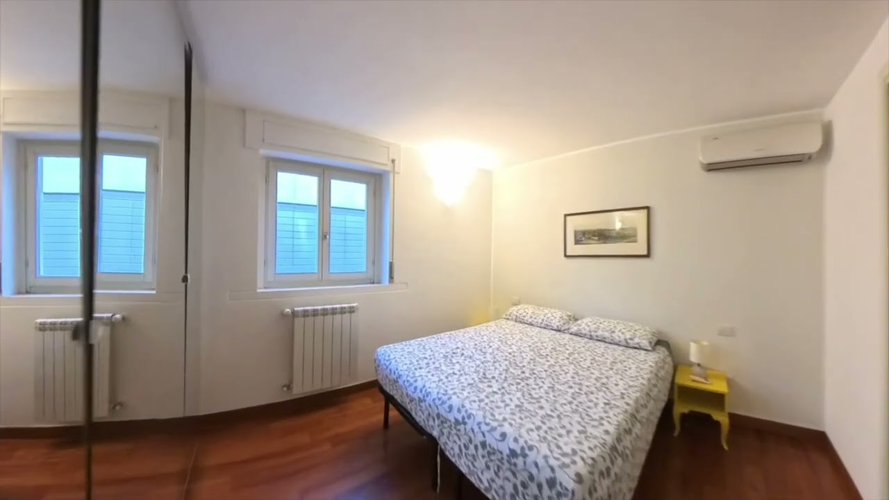 Prestigioso trilocale su due livelli in zona Bocconi, con ampio terrazzo - Rif. IT 24 294 1000