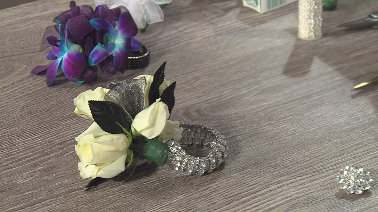 How To Make A Corsage & Boutonniere at Home