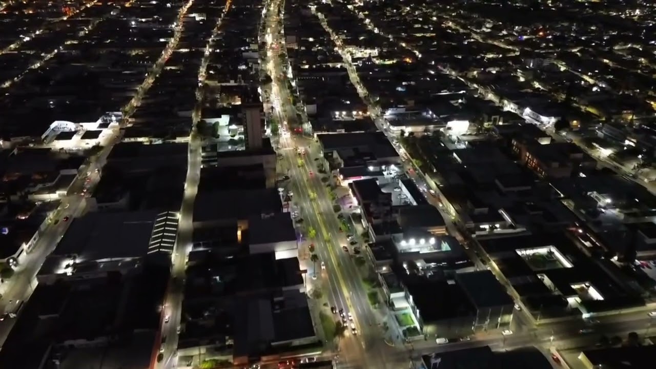 Boulevard Adolfo López Mateos de noche dji Neo