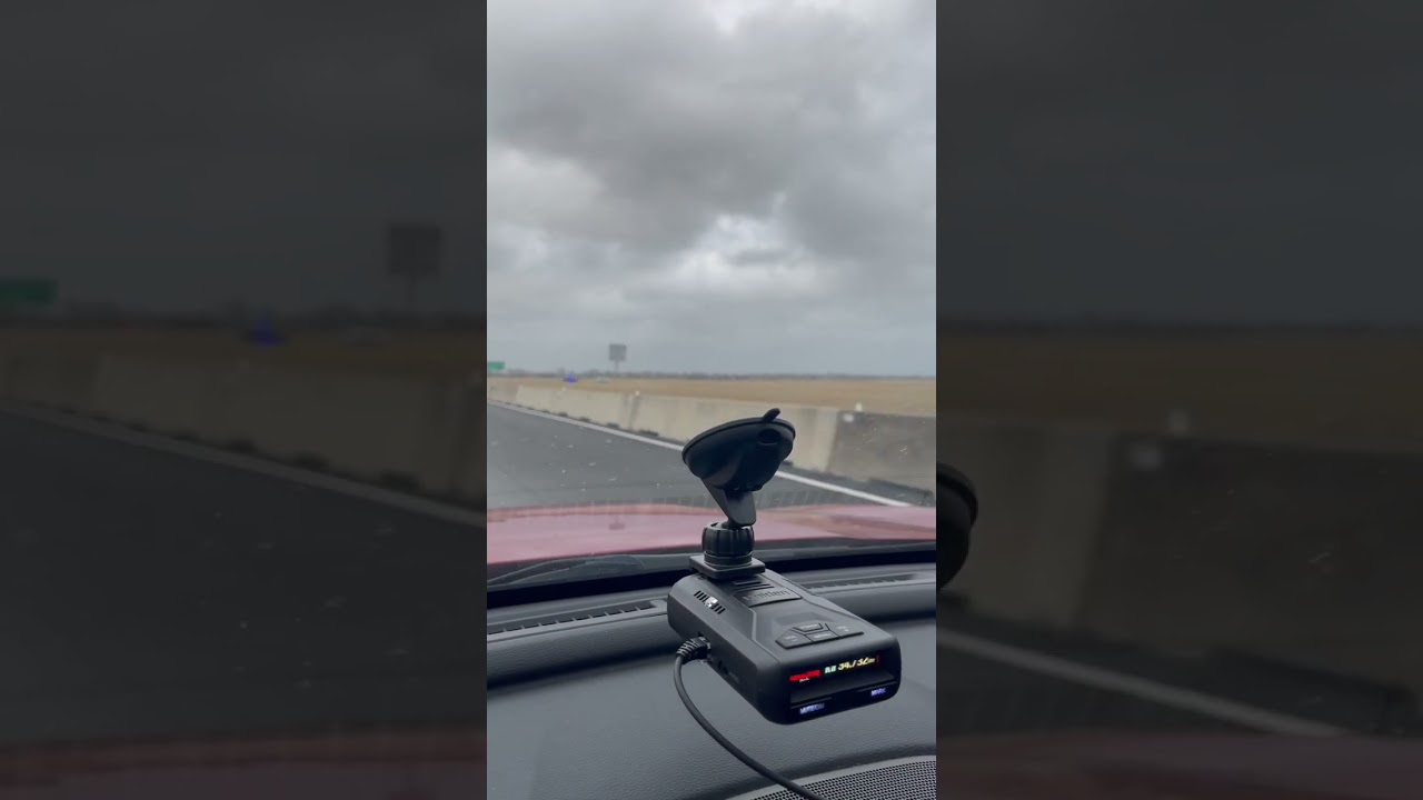 Uniden R3 Radar Detector Alert before seeing cops #subscribe #subscribers