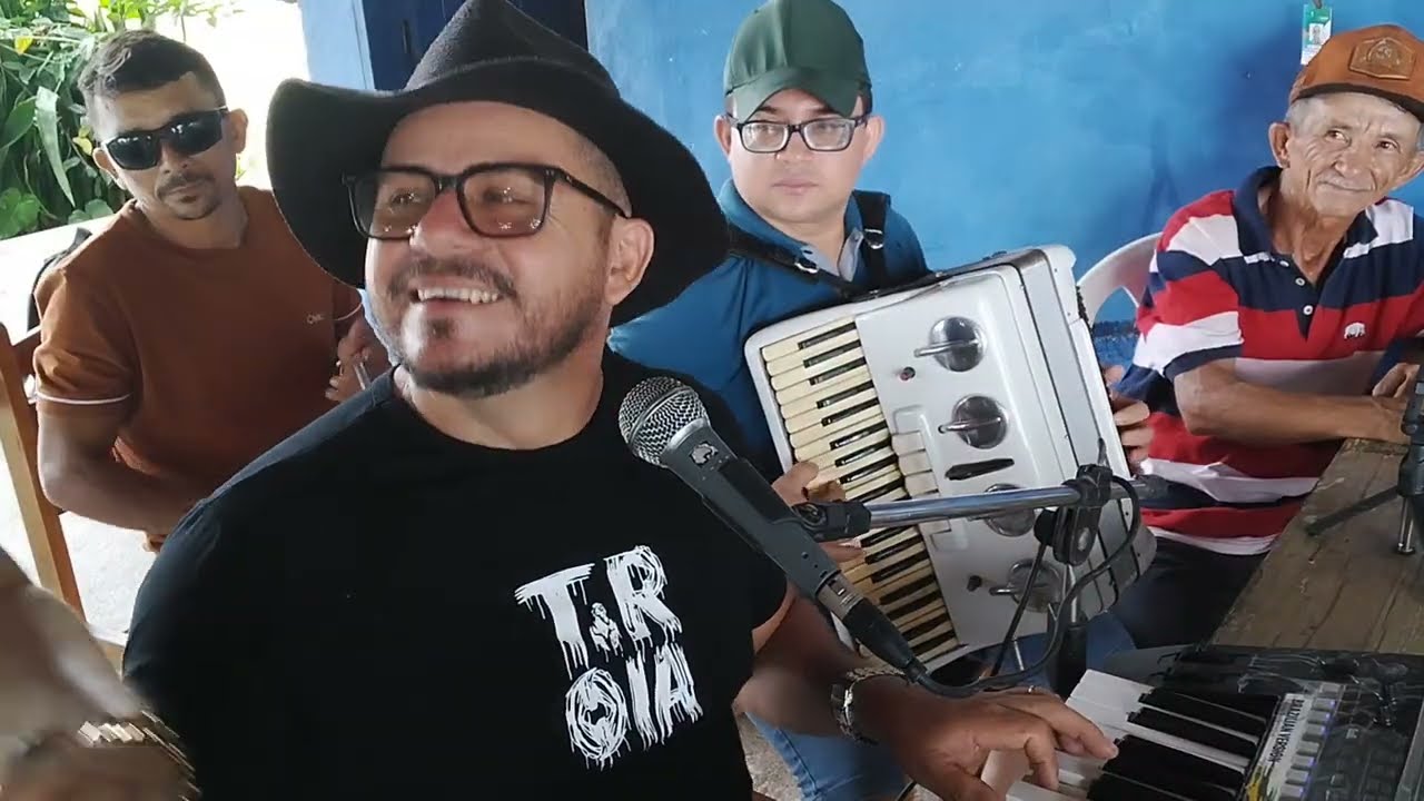 Aniversário do seu Antônio sítios novos Claudio limma e banda#brasil#piseiro#ceara  