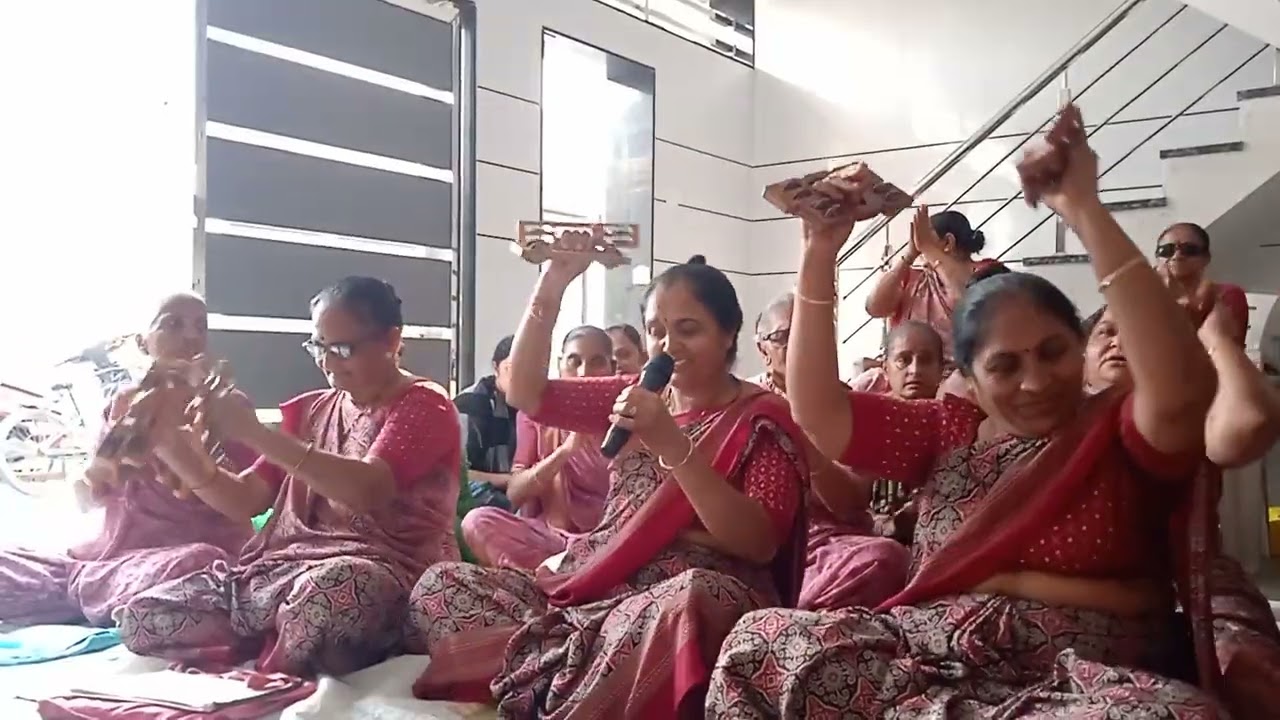 શંકર વનમાં રમે રાસ #ગુજરાતીભજન #કૃષ્ણભજન #ધૂન #ક્રિષ્નાસત્સંગમંડળ #mostvirel #viralvideo