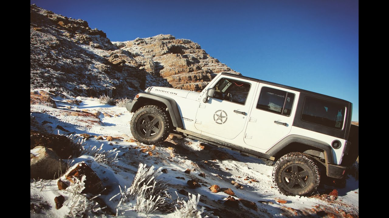 MATROOSBERG SNOW PART 1 OF 2! - Jeep JK Rubicon VS Toyota Hilux Revo