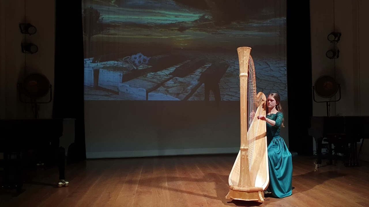 Lolita la danseuse played by Jessica van Zeijl