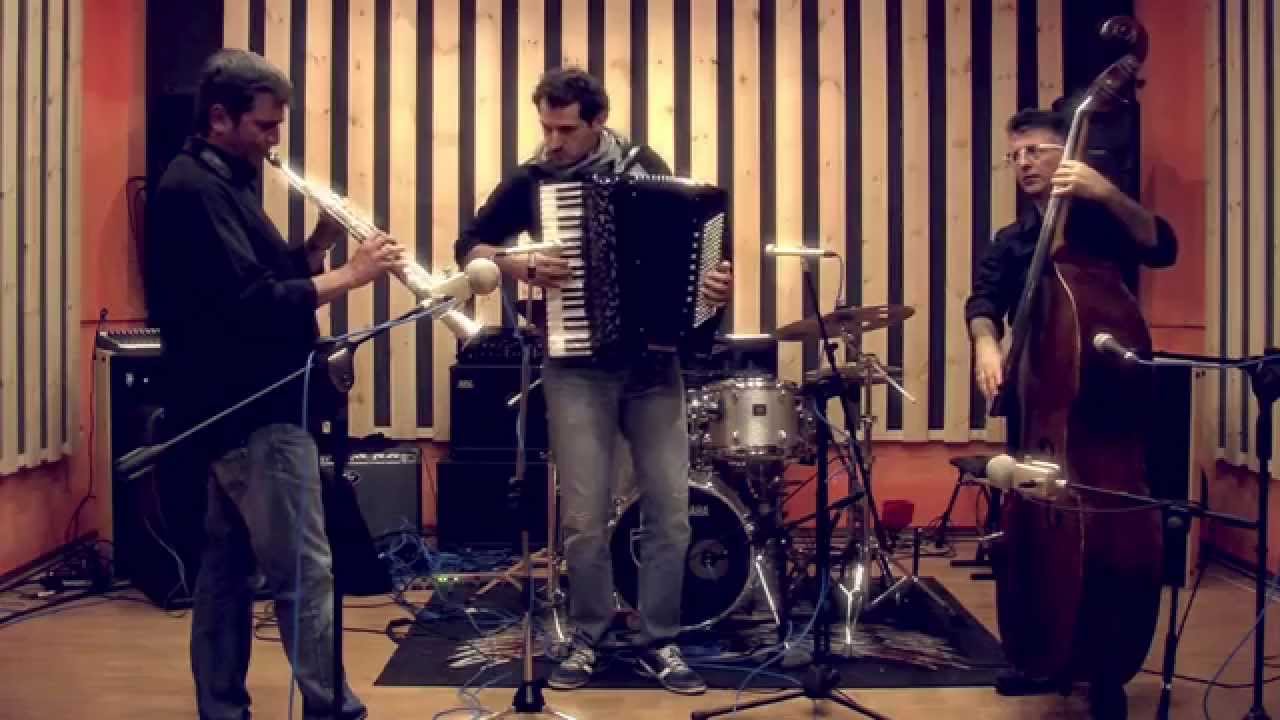 EL TICO TRIO: 