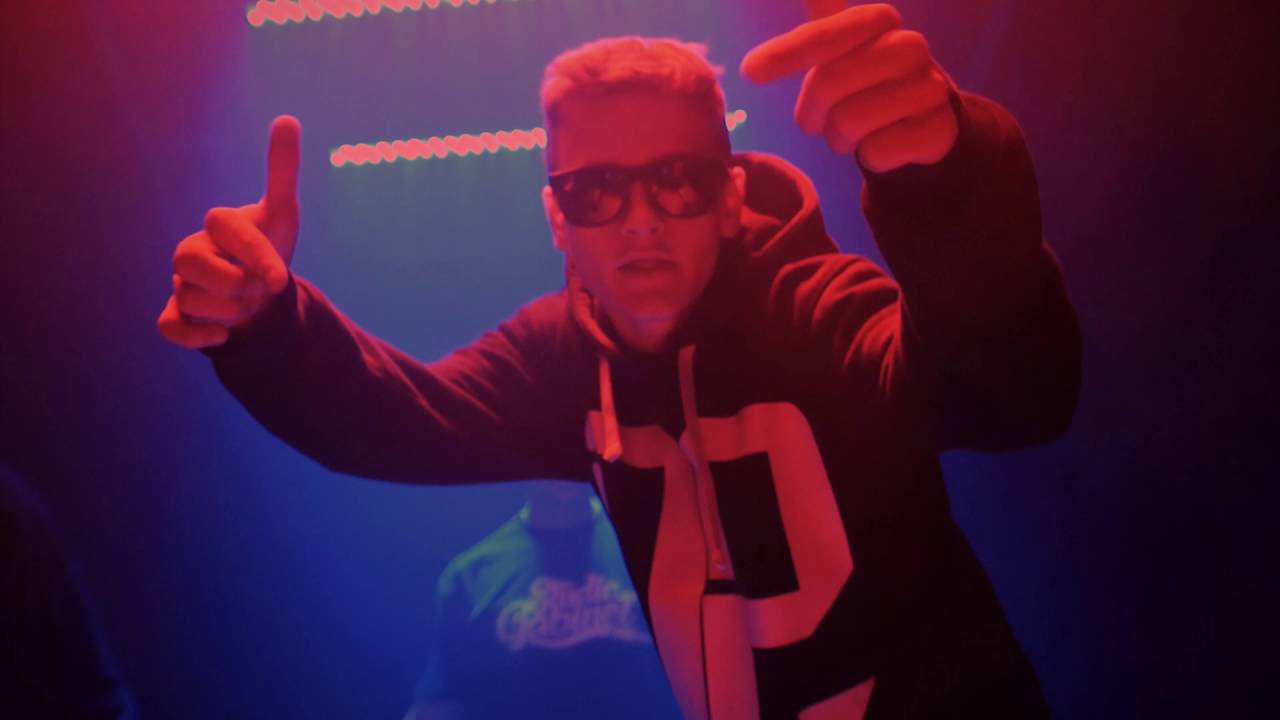 DoktorJanek/Kowal - Studio Gabinet (Feat. Phantom, Hadoem, DJ FakeFace) (OFFICIAL VIDEO)