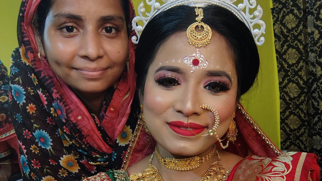 আজকের মেকাপ ক্লাসের প্রাকটিস ফুল ব্রাইডাল লুক। কেমন হয়েছে কমেন্ট করো 