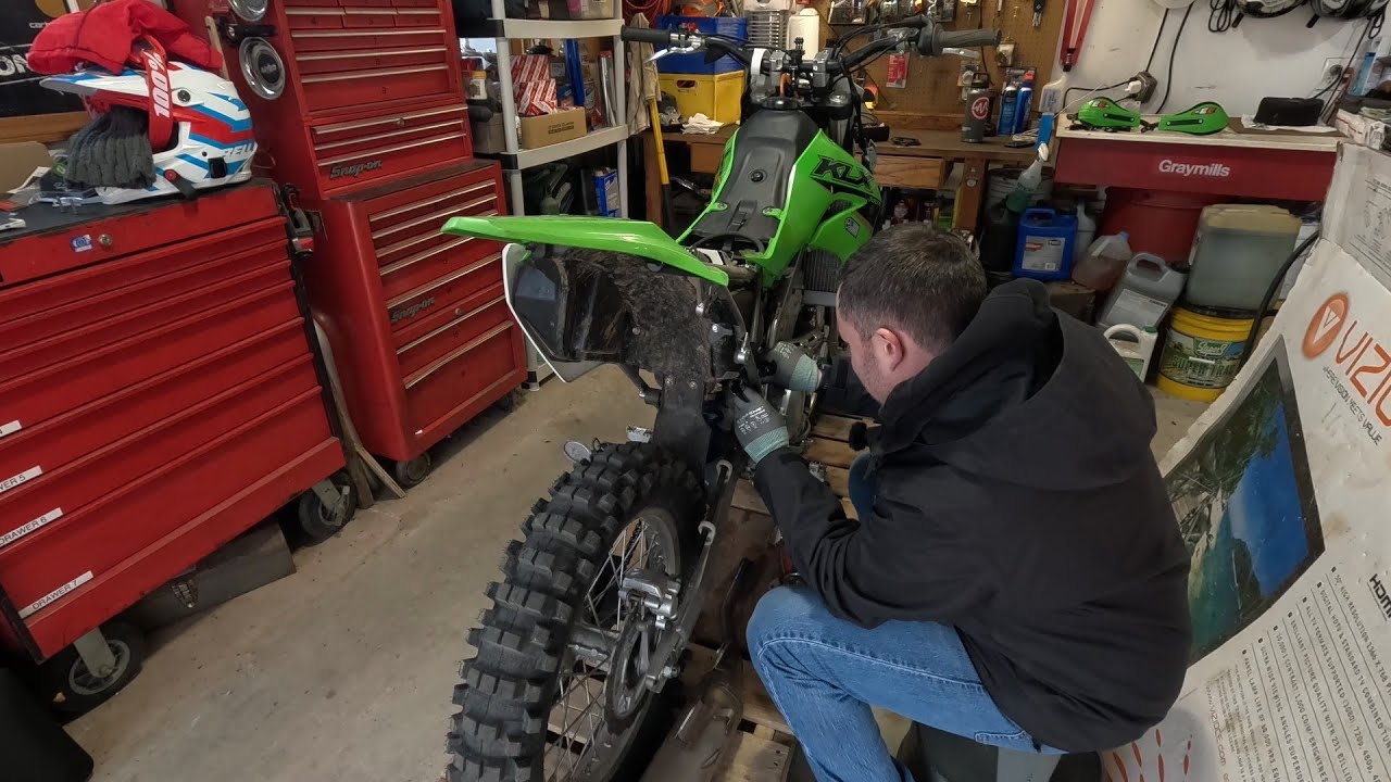 KLX 300R   Exhaust + Dynojet = Power