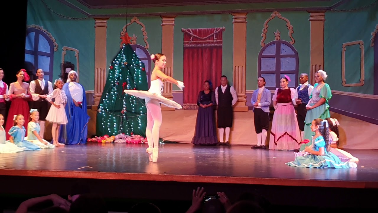 Boneca Colombina- O Quebra Nozes- Studio de Dança Jéssica Ferreira