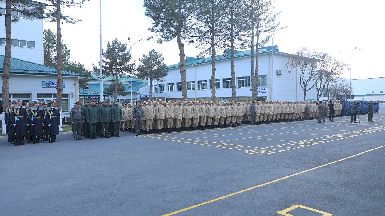 Наманганлик йигитлар ҳарбий хизматга отланди