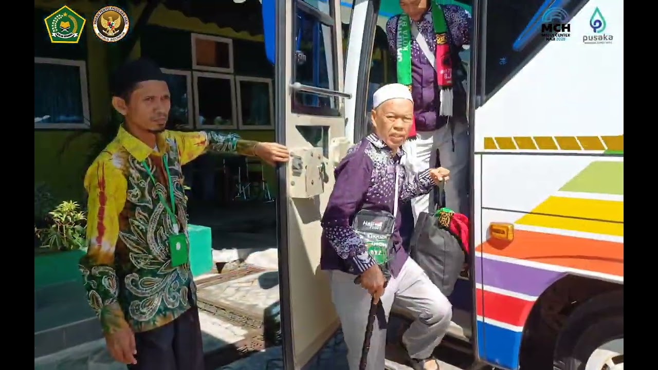 Keberangkatan Jemaah Haji Kota Banjarmasin Kloter BDJ 11 ke Asrama Haji, Sabtu (24/05/2025)