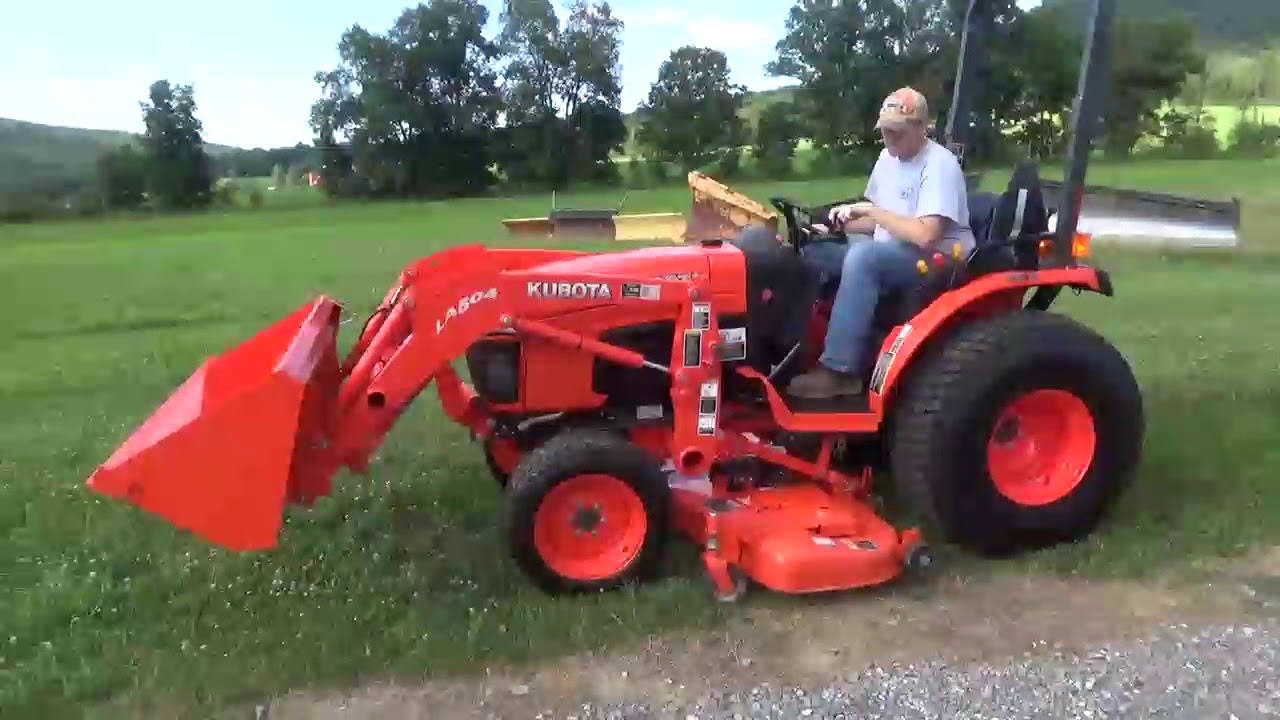 2012 Kubota B3200 Compact Tractor With Loader And Belly Mower For Sale