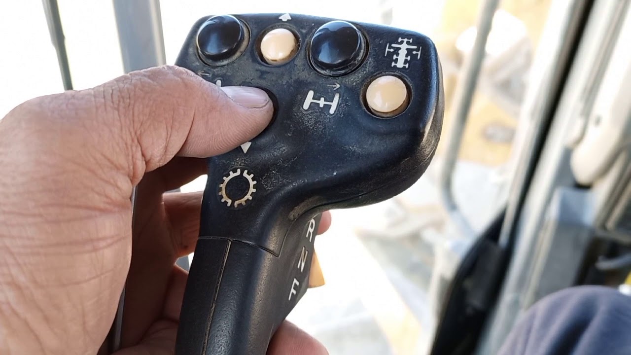 CATERPILLAR 14M GRADER STEERING AND TRANSMISION PROBLEM,NEXT VIDEO IS FOR STEERING