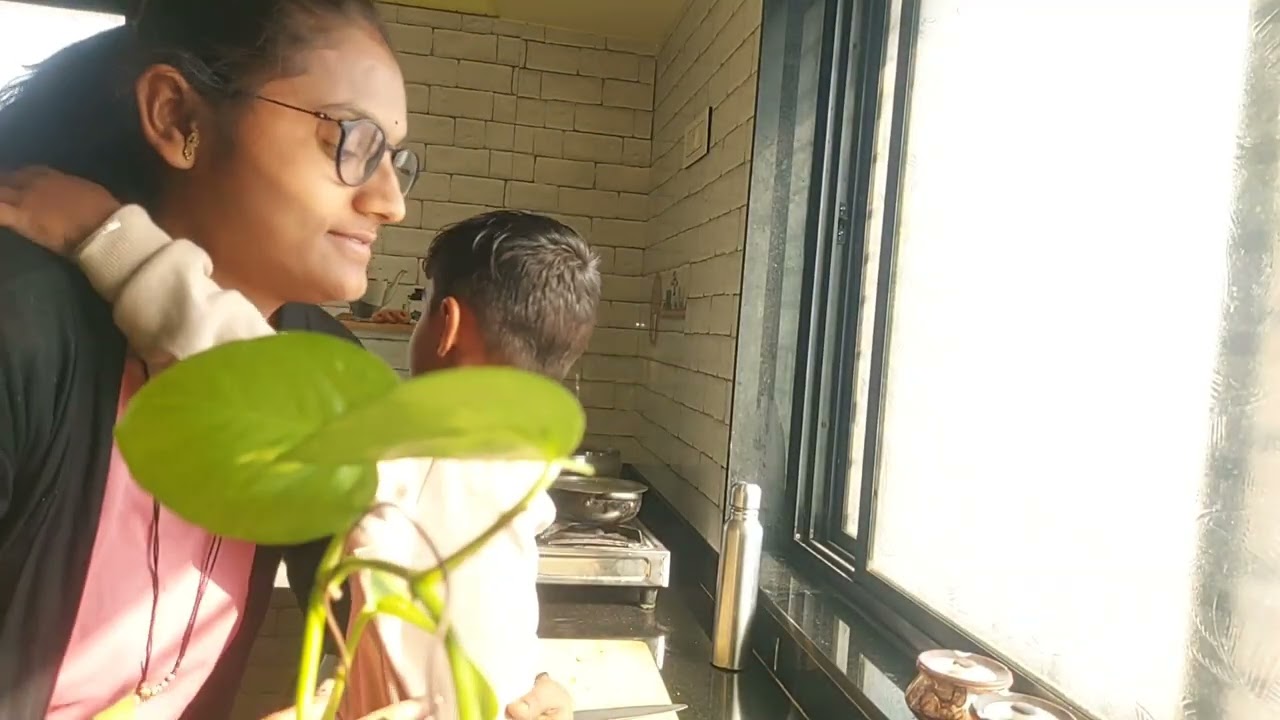 #dailyvlog : 26 मुलांची  तबेत ठीक नसेल तर  काळजी घेत घेत घरातील कामे आणि मुलांना कसे सांभाळावे!#vlog