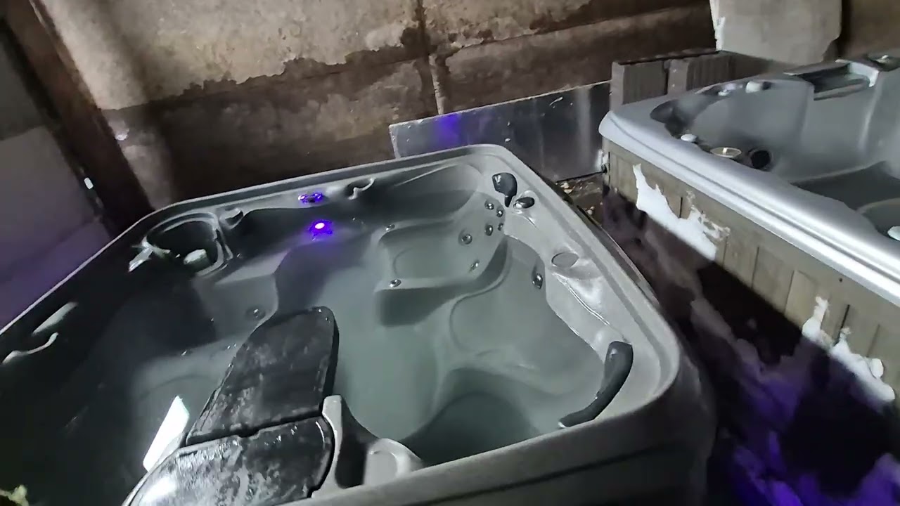 www.LondonHotTub.com