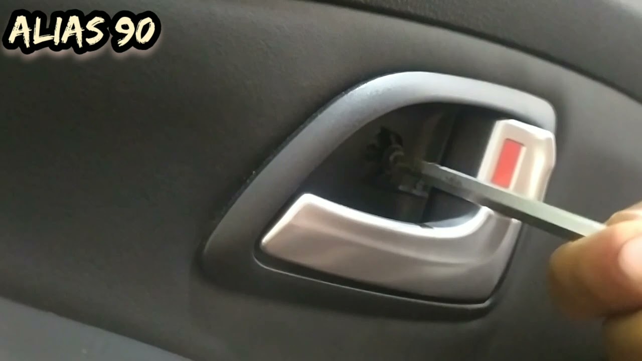 как снять обшивку двери на Hyundai ix35 /how to remove the door trim on a Hyundai ix35