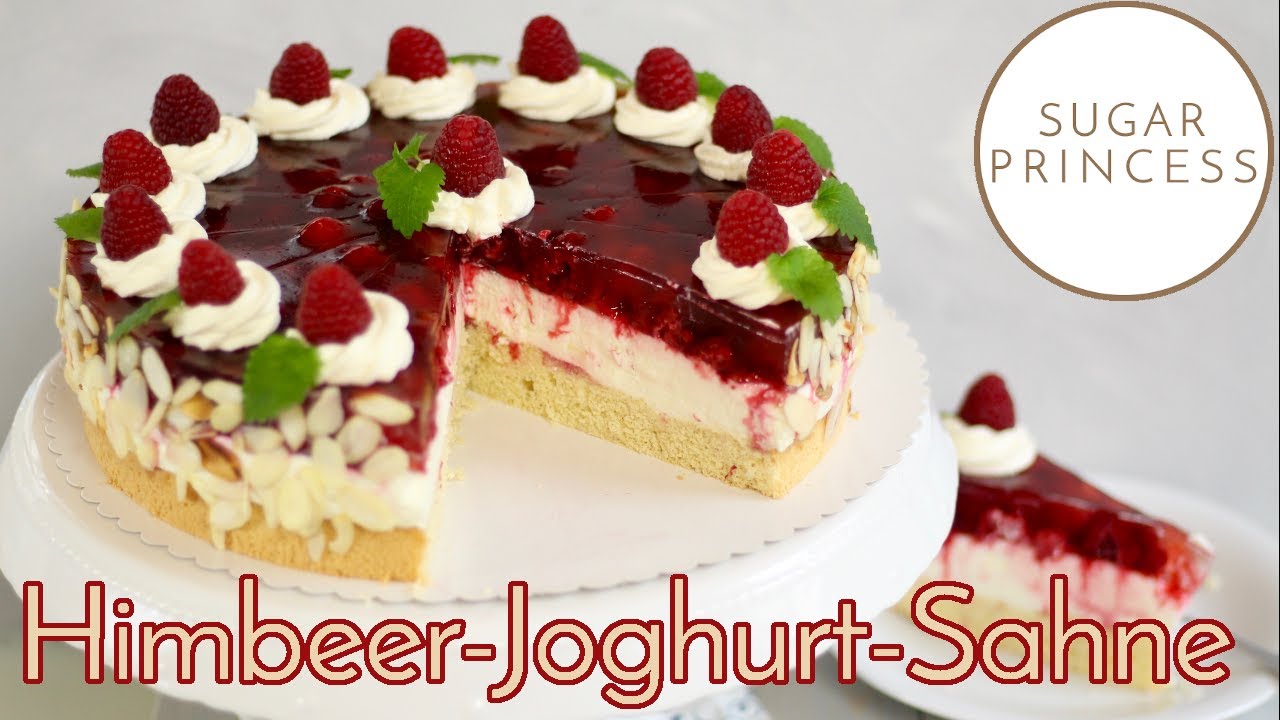 Fruchtig-zarte Himbeer-Sahnetorte mit leichter Joghurt-Creme | Rezept von Sugarprincess