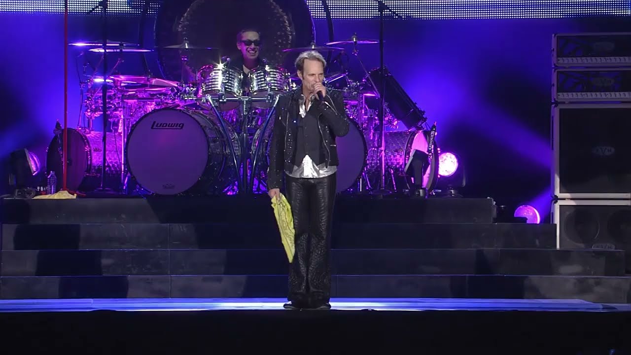 Van Halen - Ain't Talkin' 'Bout Love (Live at the Tokyo Dome 2013) [PROSHOT]