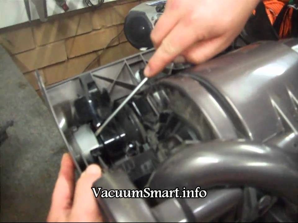 Dyson DC07, how to check the clutch & Brush