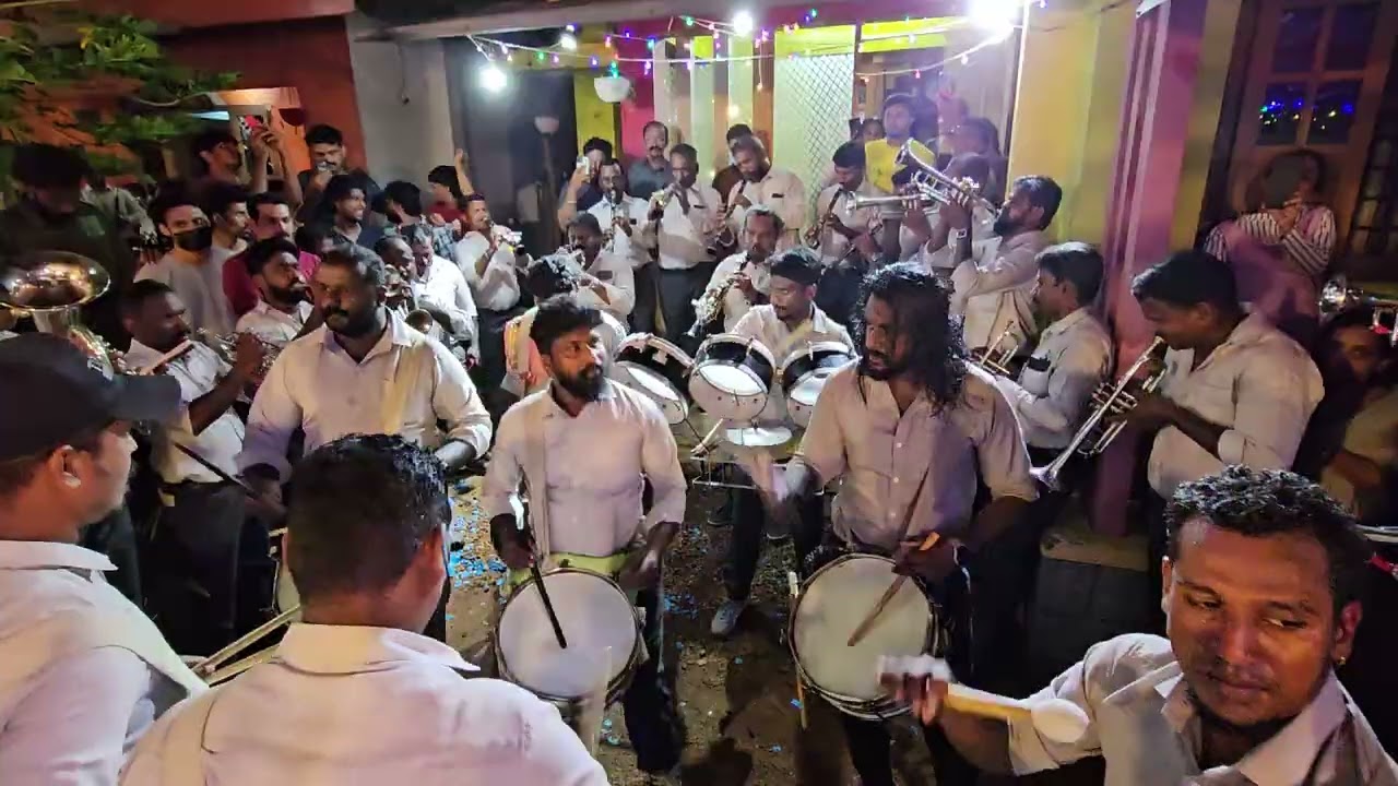 സടക്ക്..സടക്ക്🫰🥁🎺🔥💥👌#newvoicepala#mallu#uthsavam#keralafestival#bandset#dance#bandsetkerala#thrissur