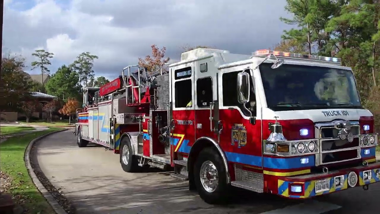 The Woodlands Fire Department Truck 101 and Battalion 101 responding to a Structure Fire High Life.